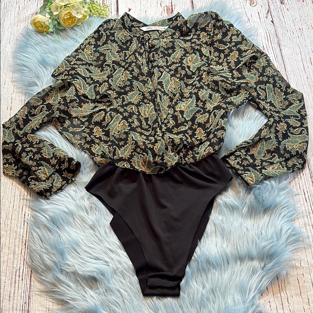 Zara Paisley Sheer Ruffled Long Sleeve Bodysuit sz XS